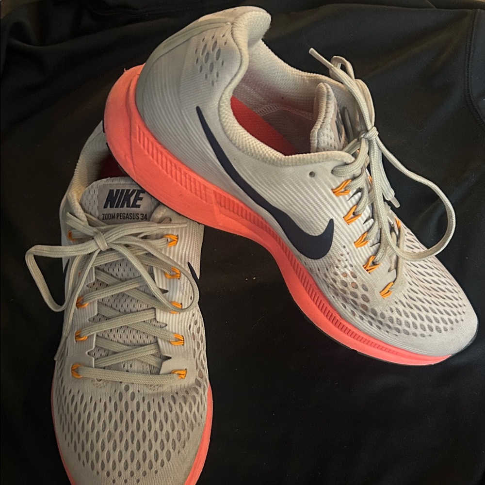 Nike Women's Gray and Coral Athletic Shoes